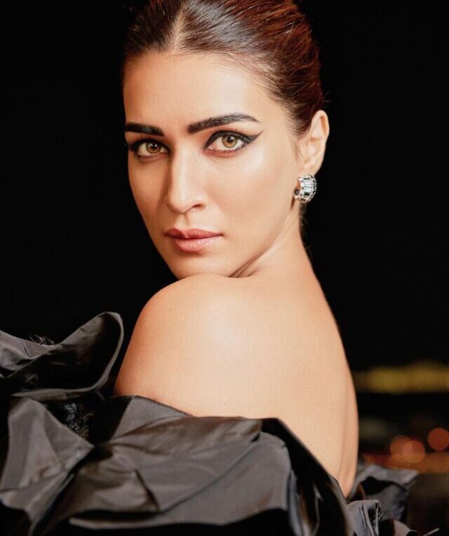 Kriti Sanon at IIFA Awards 2023